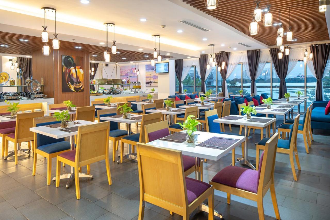 Hotel Ibis Saigon South Ho-Chi-Minh-Stadt Exterior foto